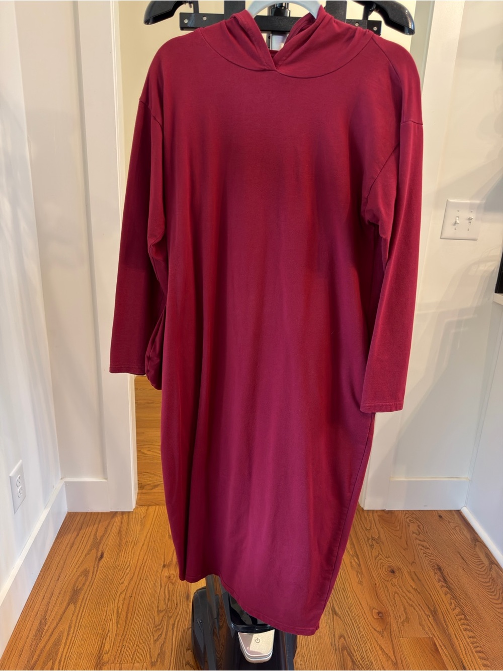 Nuggles Women’s Burgundy Hooded Midi Dress